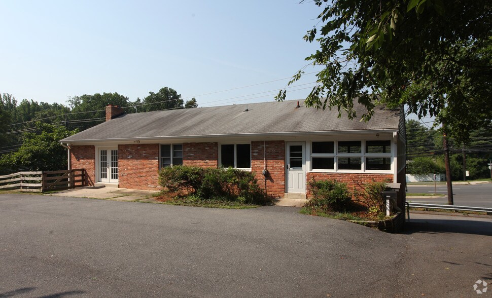 More Photos Of 19027 Frederick Rd, Gaithersburg Office Residential For Sale