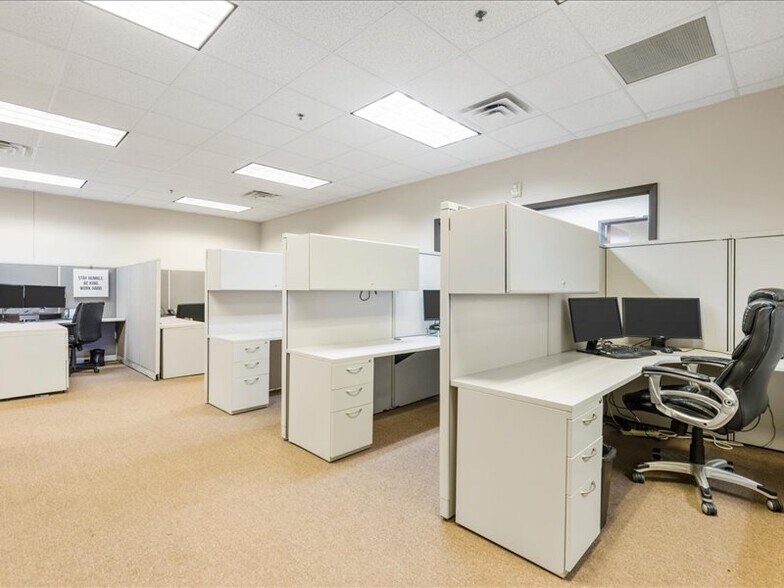 More Photos Of 4101 William D Tate Ave, Grapevine Office For Lease