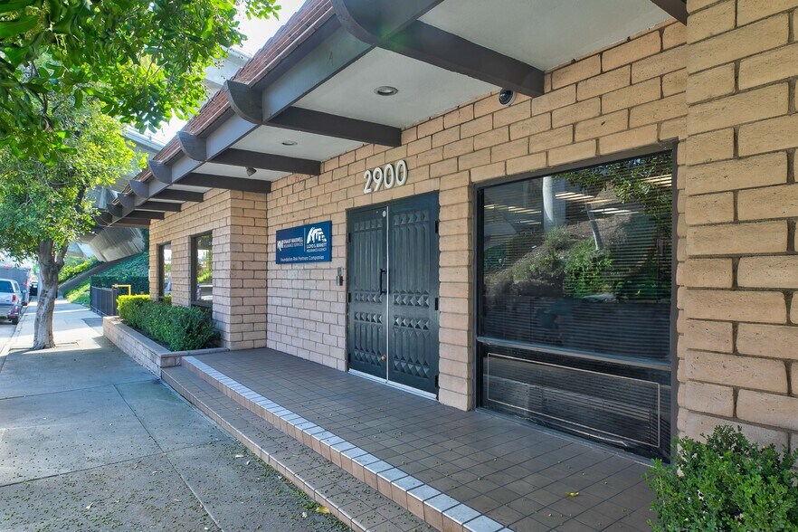 More Photos Of 2900 W Broadway, Los Angeles Office For Sale
