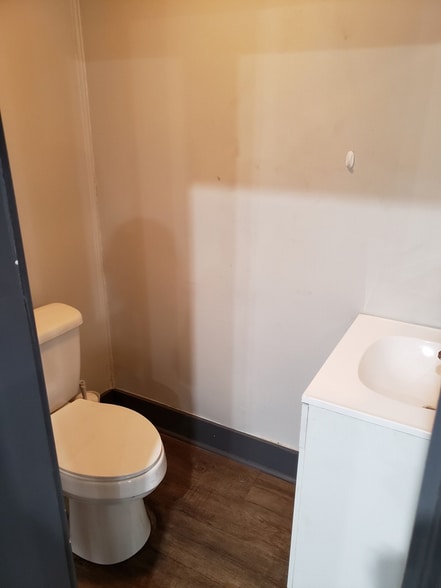 More Photos Of 1201 N Ashley St, Valdosta Auto Repair For Sale