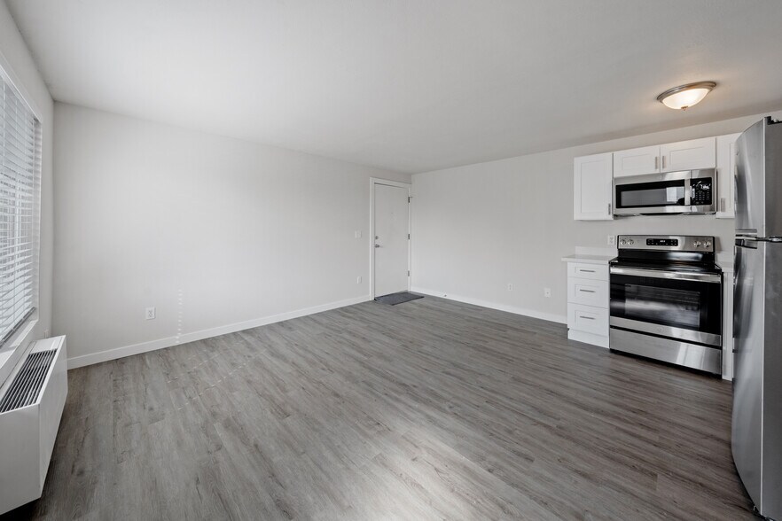 More Photos Of 7320 35th Ave NE, Seattle Apartments For Sale