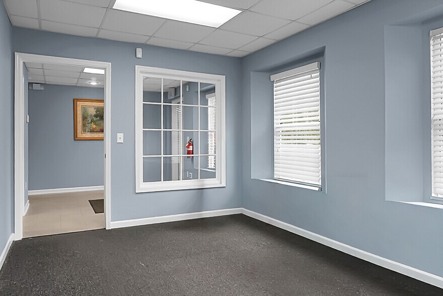 More Photos Of 1307 State Rd, Summerville Warehouse For Lease