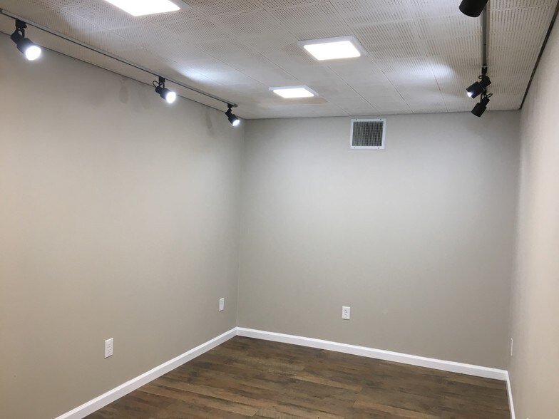 More Photos Of 1014 N Washington St, Magnolia Medical For Lease