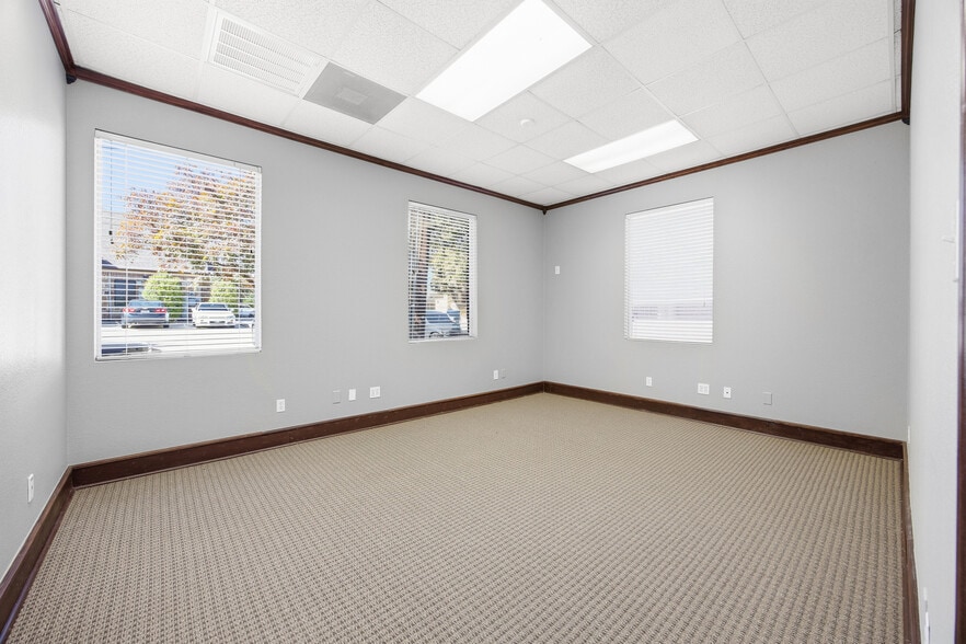 More Photos Of 120 S Village Center Rd, Southlake Office For Lease