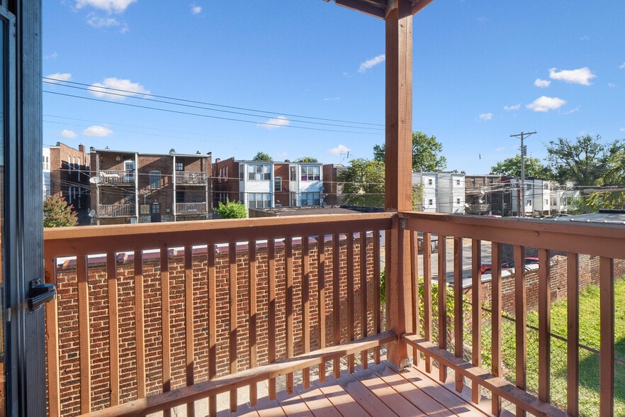 More Photos Of 5027 Chippewa St, Saint Louis Multifamily For Sale