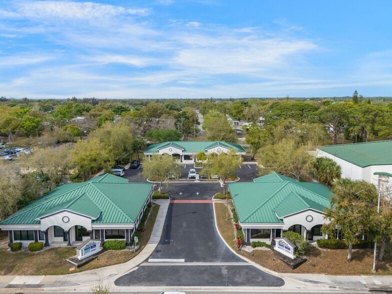 More Photos Of 3293 Fruitville Rd, Sarasota Medical For Sale