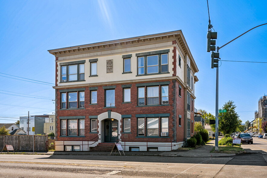 Primary Photo Of 920 S 9th St, Tacoma Multifamily For Sale