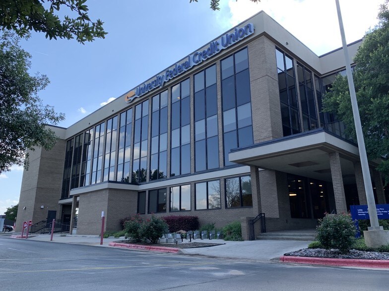 More Photos Of 3305 Steck Ave, Austin Loft Creative Space For Lease