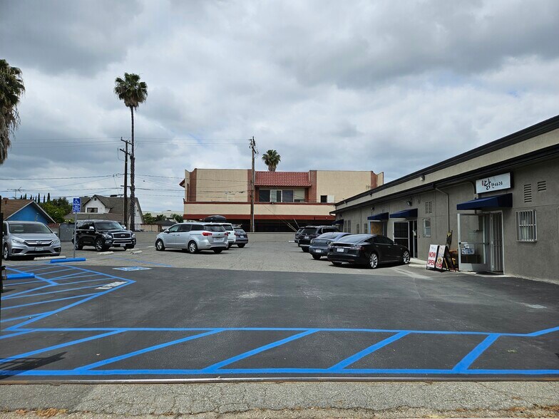 More Photos Of 7840-7856 Commonwealth Ave, Buena Park Storefront For Lease