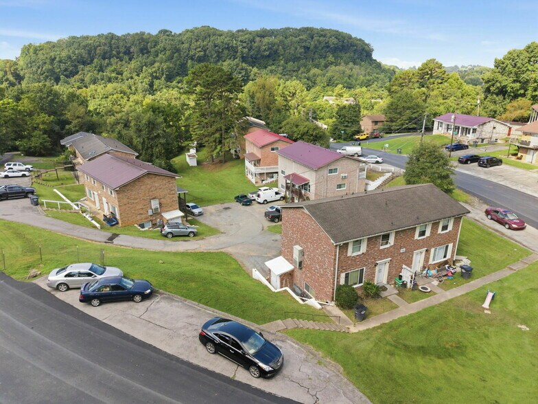 More Photos Of 944-944 Chadwick Dr, Kingsport Apartments For Sale