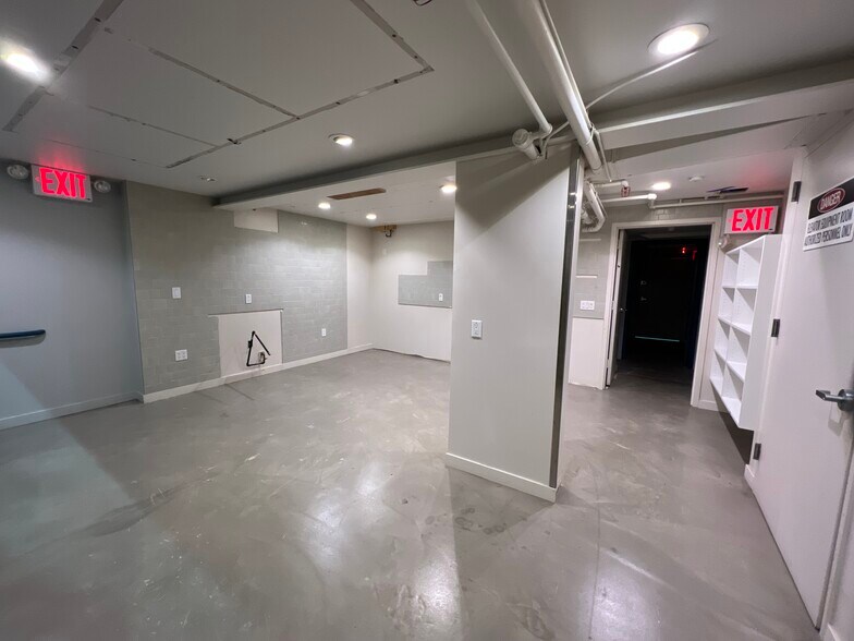 More Photos Of 172 Stanton St, New York Apartments For Lease