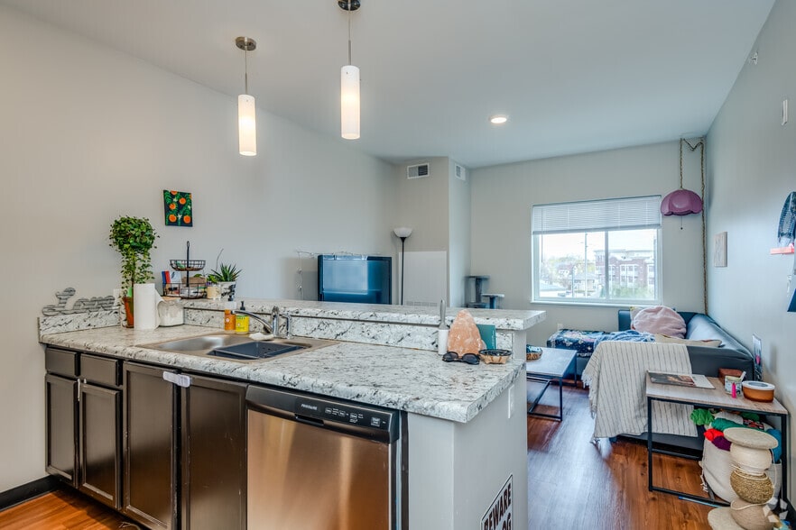 More Photos Of 482 Marion Rd, Oshkosh Apartments For Sale