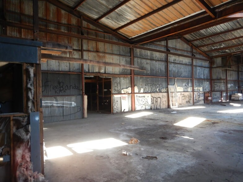 More Photos Of 4949 Gulf Fwy, Houston Warehouse For Sale