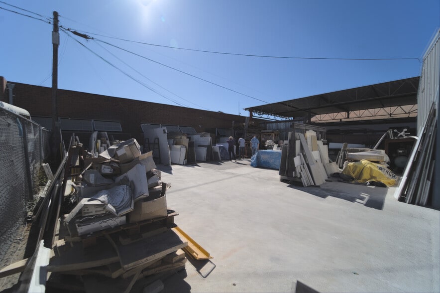 More Photos Of 3848 W 139th St, Hawthorne Manufacturing For Sale