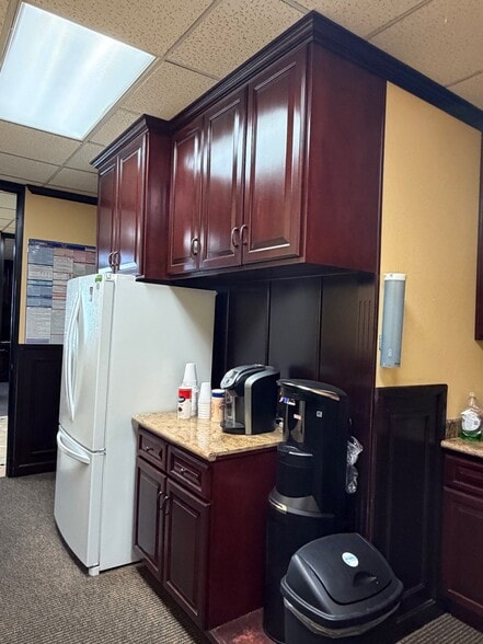 More Photos Of 22952 Mill Creek Dr, Laguna Hills Office For Lease