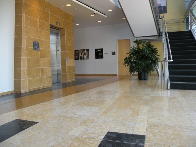 More Photos Of 14650 Aviation Blvd, Hawthorne Medical For Lease