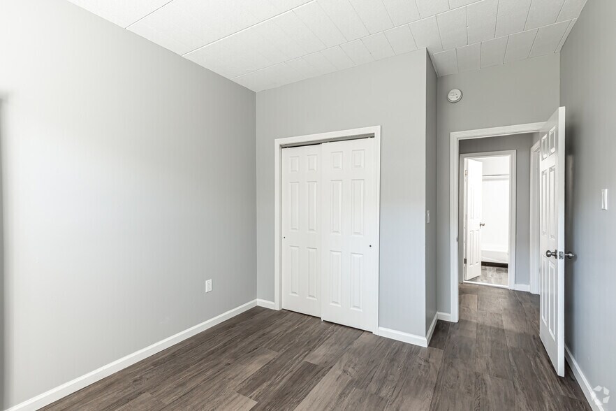 More Photos Of 59 Sumner St, Hartford Apartments For Sale