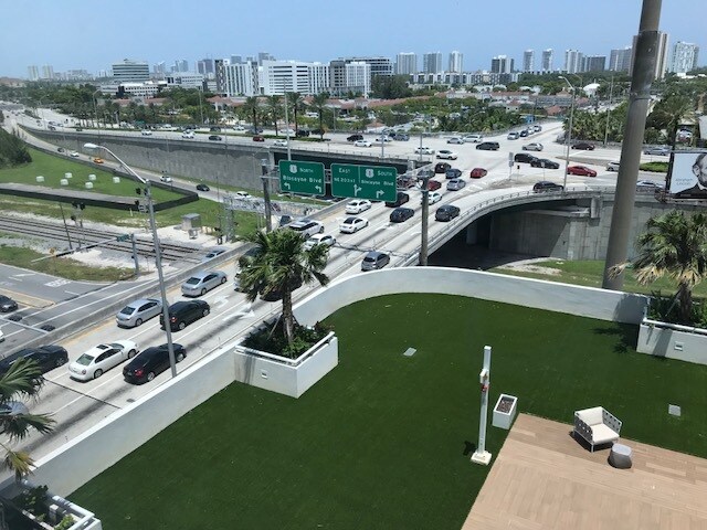 More Photos Of 20200 W Dixie Hwy, Aventura Medical For Sale