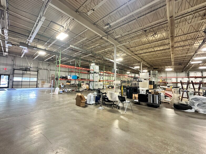 More Photos Of 78 Jackson Plaza, Ann Arbor Warehouse For Lease