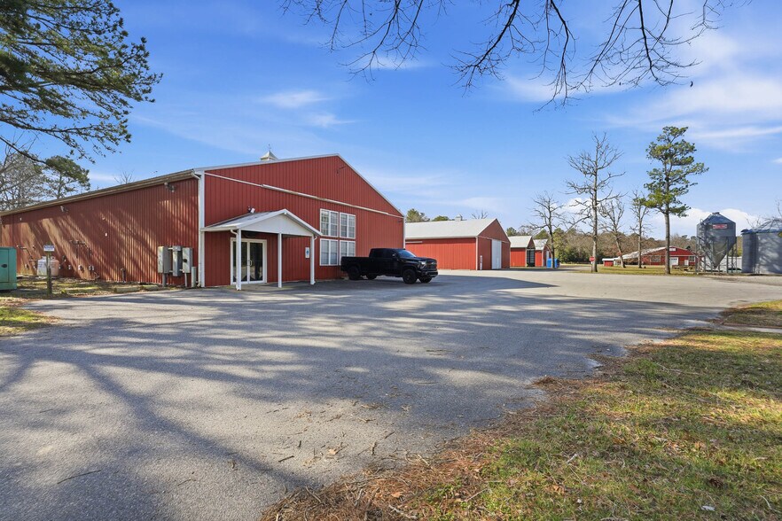 More Photos Of 89 Hunting Quarter Rd, Greenwood Trailer Camper Park For Sale
