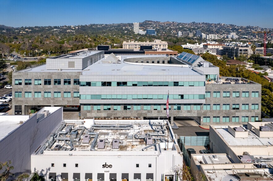 More Photos Of 407 N Maple Dr, Beverly Hills Coworking Space