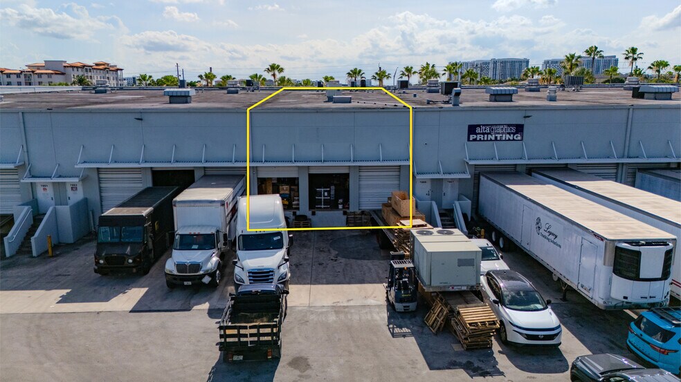 More Photos Of 7851-7863 NW 46th St, Doral Warehouse For Sale