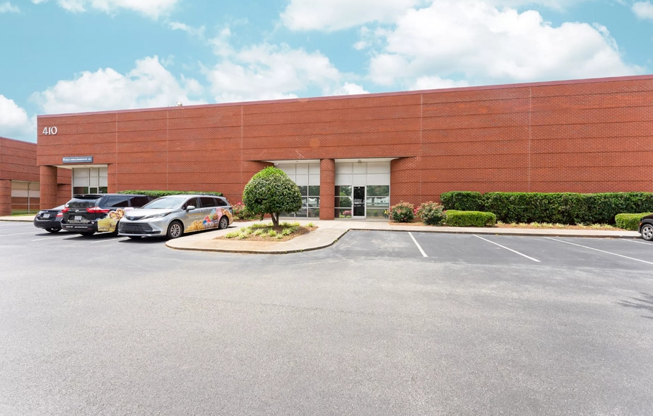 More Photos Of 408 Gallimore Dairy Rd, Greensboro Unknown For Lease