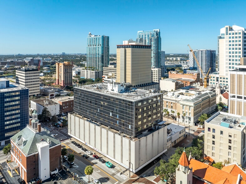 More Photos Of 412 E Madison St, Tampa Office For Sale