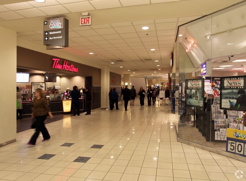 More Photos Of 20-60 Dundas St W, Toronto General Retail For Lease