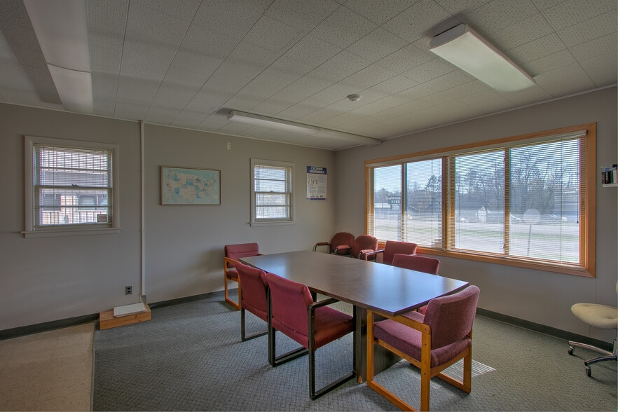 More Photos Of 1895 Frontage Rd, Mora Manufacturing For Sale