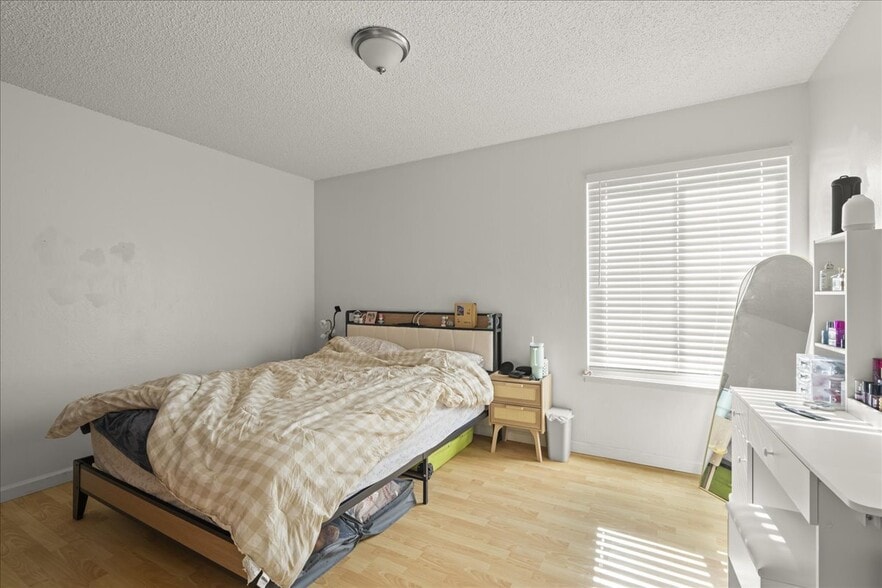 More Photos Of 2231-2233 Grant St, Berkeley Apartments For Sale