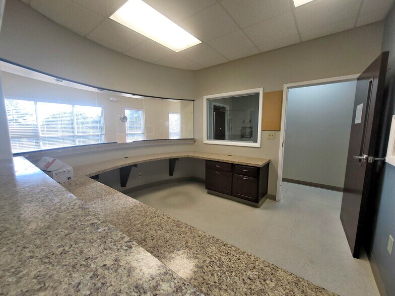 More Photos Of 2356 John Smith Rd, Fayetteville Medical For Lease