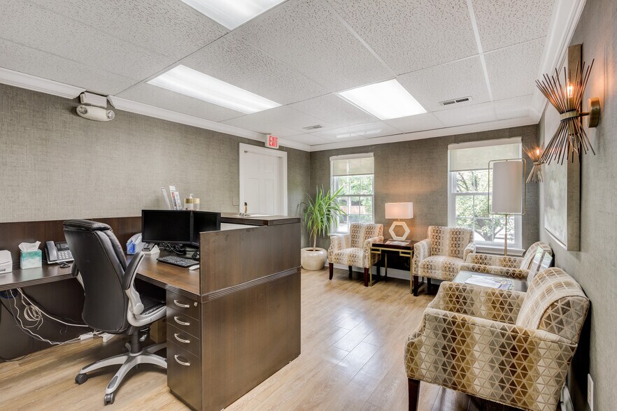 More Photos Of 11303-11327 Amherst Ave, Wheaton Office Residential For Sale