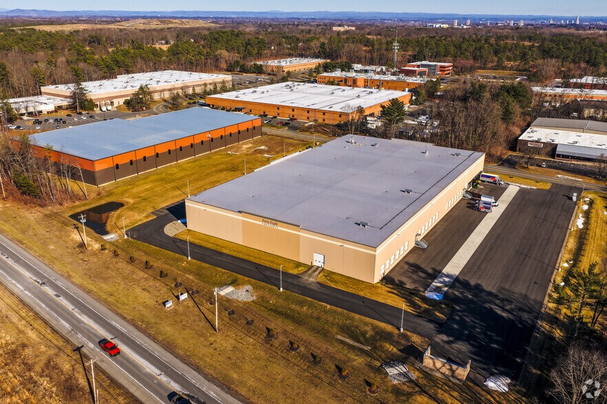 More Photos Of 48 Corporate Circle, Albany Warehouse For Lease