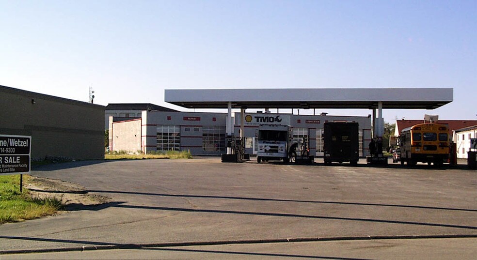 More Photos Of 715 W 172nd St, South Holland Manufacturing For Lease