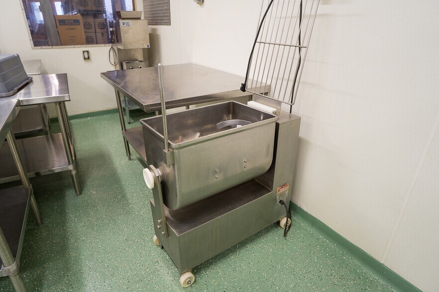 More Photos Of 13637 US Highway 287 N, Grapeland Food Processing For Sale