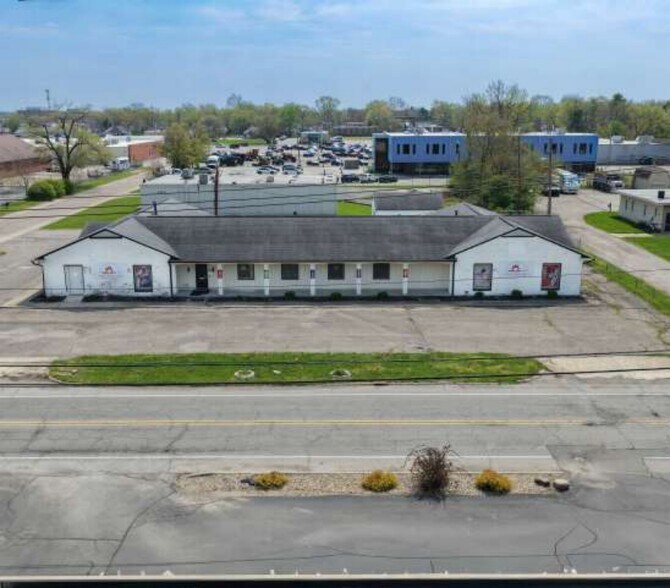 More Photos Of 2131 E 54th St, Indianapolis Office For Lease