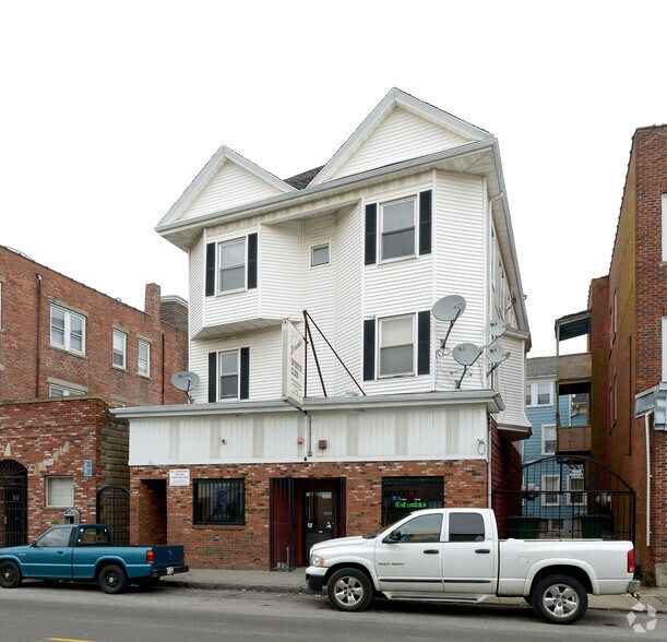 More Photos Of 114-116 County St, New Bedford Storefront Retail Residential For Sale