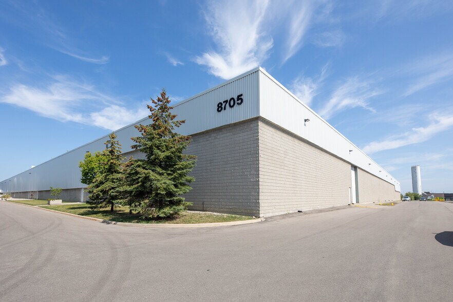 More Photos Of 8705 Torbram Rd, Brampton Warehouse For Lease