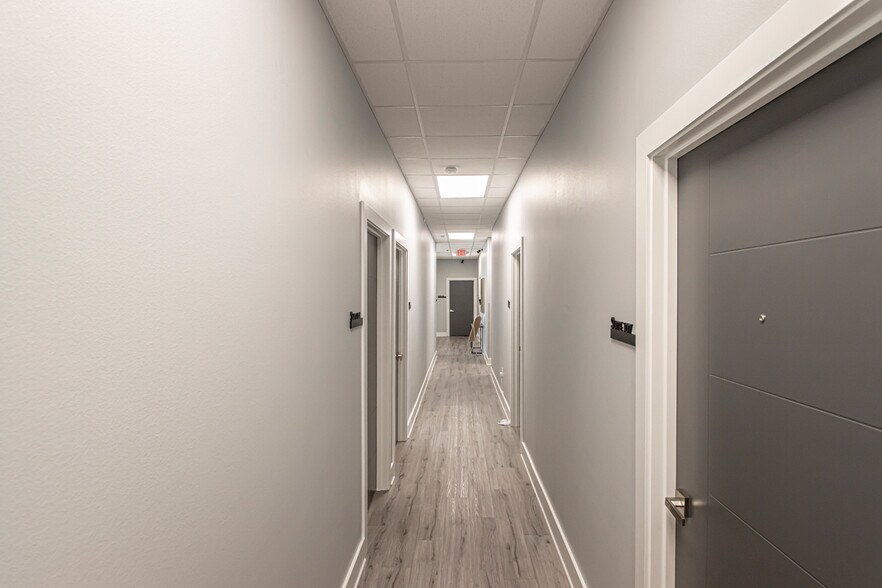 More Photos Of 5206 Highway 5 N, Bryant Office For Sale