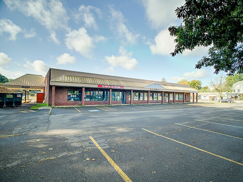 More Photos Of 1647 Whitney Ave, Hamden Bank For Lease