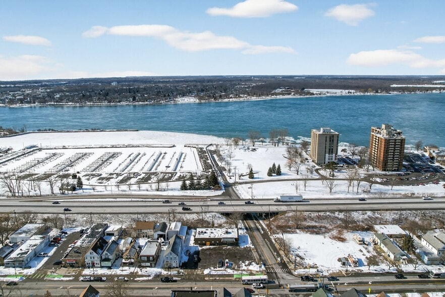 More Photos Of 2078 Niagara St, Buffalo Convenience Store For Sale