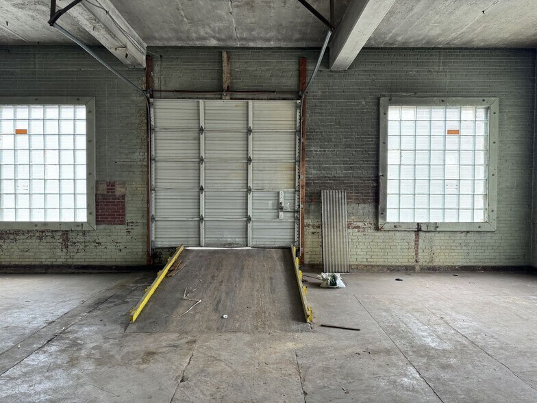 More Photos Of 300 Janie Hammitt Dr, Bristol Industrial For Sale