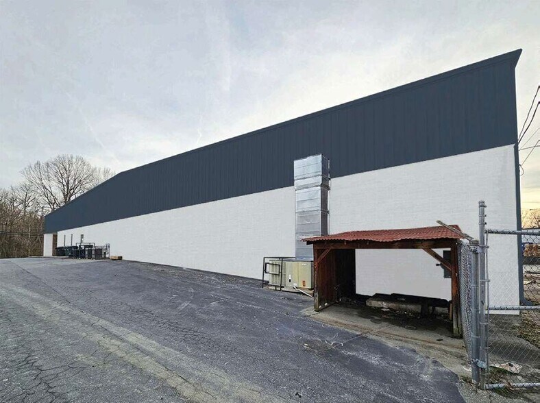 More Photos Of 510 Corliss St, Greensboro Light Manufacturing For Lease