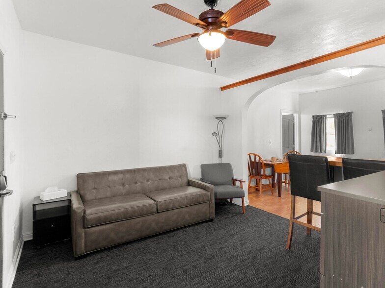 More Photos Of 475 W Main St, Escalante Hotel For Sale