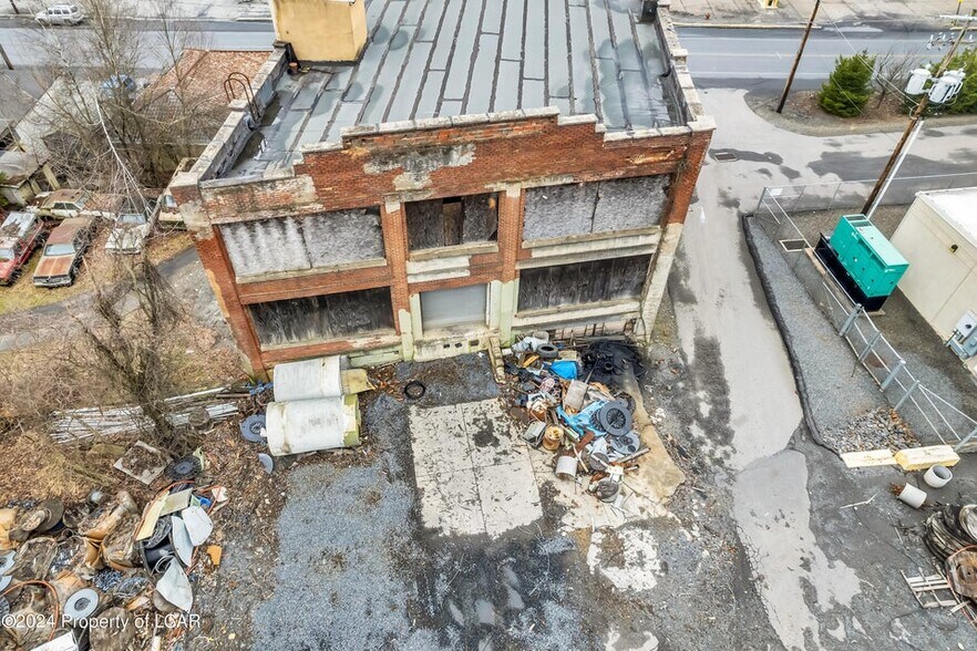 More Photos Of 1001 W Centre St, Mahanoy City Warehouse For Sale