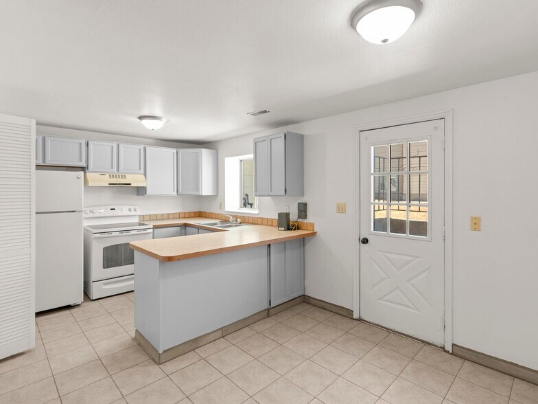 More Photos Of 268-408 1220 South St, Vernal Apartments For Sale