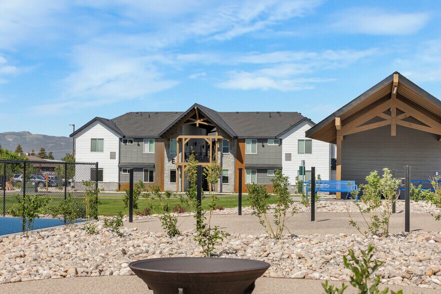 More Photos Of 201 E Ross Ave, Driggs Multifamily For Sale