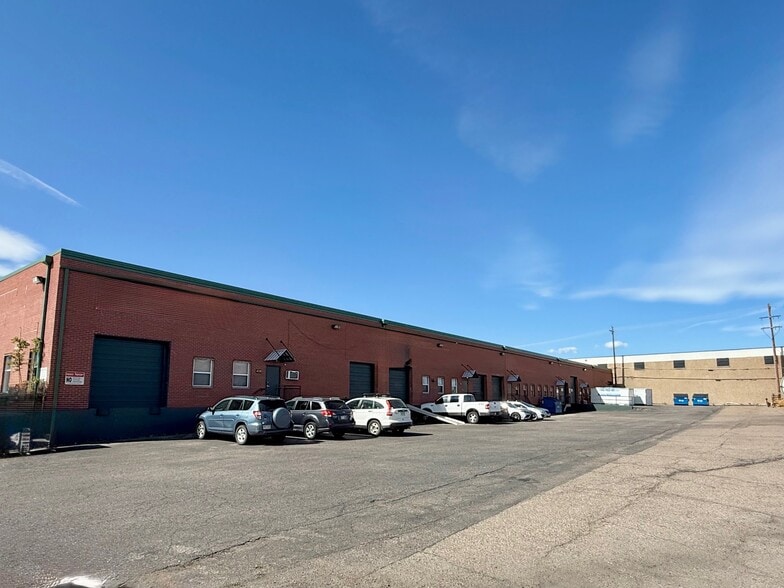 More Photos Of 4725-4745 Lipan St, Denver Warehouse For Lease