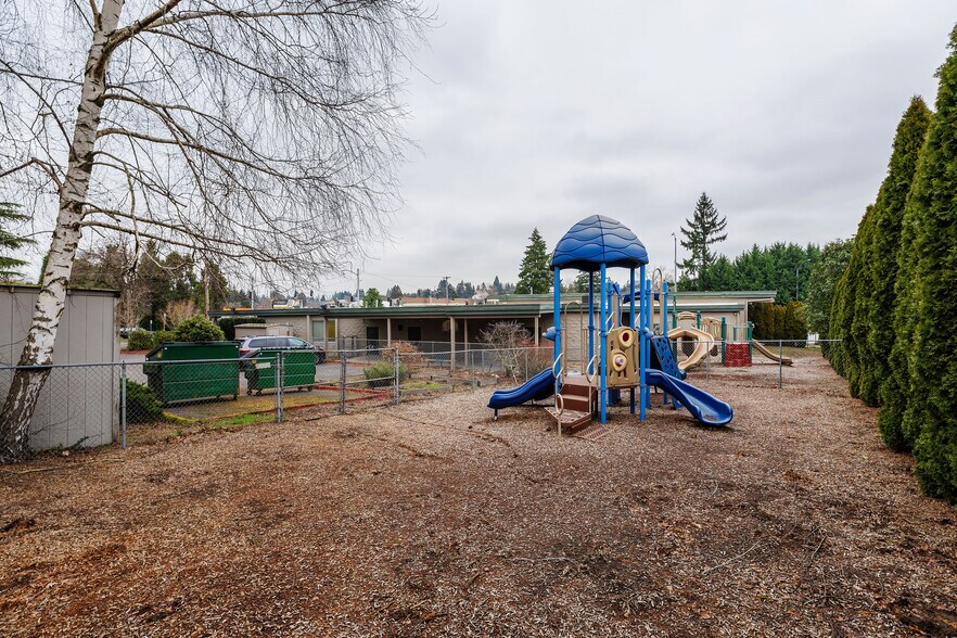 More Photos Of 2992 SE Monroe St, Milwaukie Daycare Center For Sale